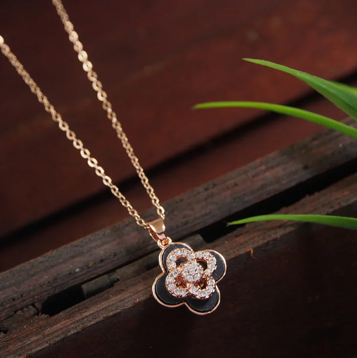 Charming Clover Pendant Necklace